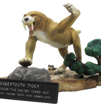 Aurora - Prehistoric Scenes - 1:13 Scale Model Kit - Saber Tooth Tiger