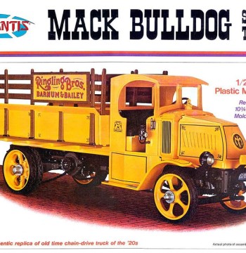 1926 Mack AC Bulldog Stake Truck - Ringling Bros. and Barnum & Bailey 1/24 Scale Model Kit