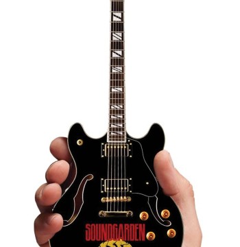 Axe Heaven Soundgarden Logo Signiture Black Hallow Body Mini Replica Guitar 2M-S08-5008